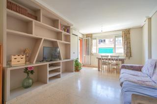Appartement  Carrer de l'argentera. Piso en el centro de reus
