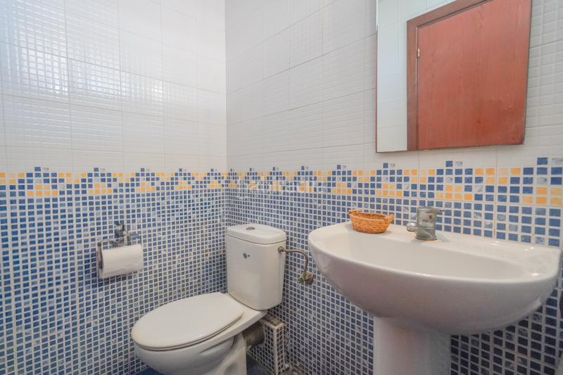 Foto c77d0d2b-4c9c-4987-9534-bfee1946f9f3. A tre livelli in carrer de maria montessori 1 in Llevant Reus