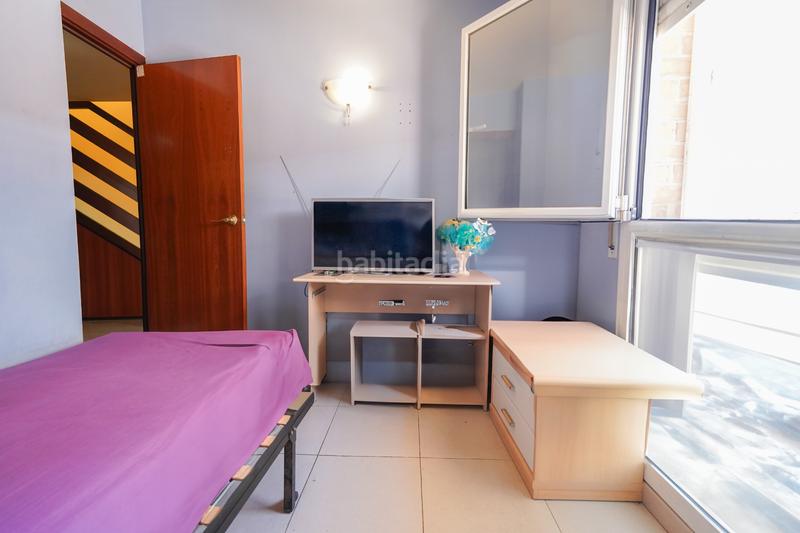 Foto d8a9ec7e-c71a-4724-ab04-e920c424275d. A tre livelli in carrer de maria montessori 1 in Llevant Reus
