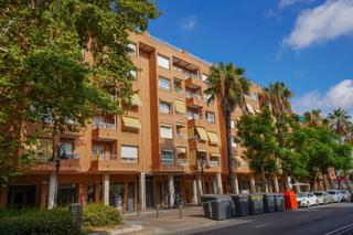 Appartement  Avinguda de jaume l. Piso y parking en reus
