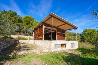 Landgut  Camí de les serres. Oportunidad única: finca de olivos con pozo y vistas panorámicas