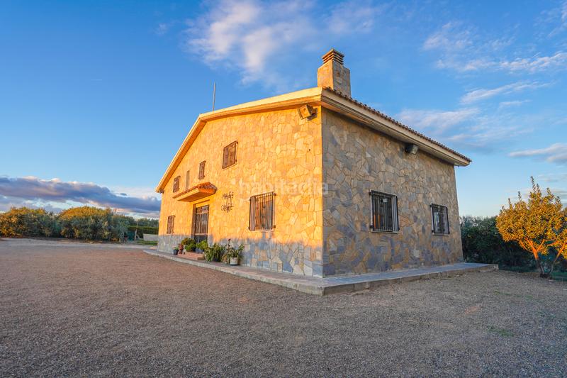 Foto d4f6e041-66b2-47e5-83f2-ae7daec6fef2. Chalet with heating parking pool in Vinyols i els Arcs