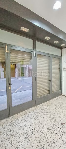 Foto d4bd3bd5-7e65-4cc5-bb1c-0de0e1db666b. Local comercial a carrer de la mare molas 25 a Ponent Reus
