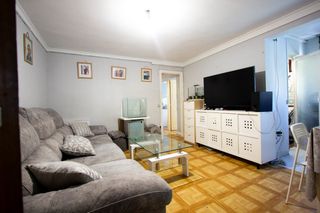 Pis  Polígon merinals. Piso de 3 habitaciones en sabadell