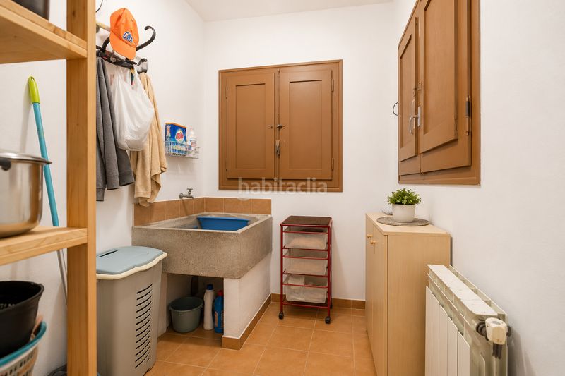 Foto a753b7e3-5aa0-4bb1-8794-8b774fb79766. Casa adossada amb aparcament a Bràfim
