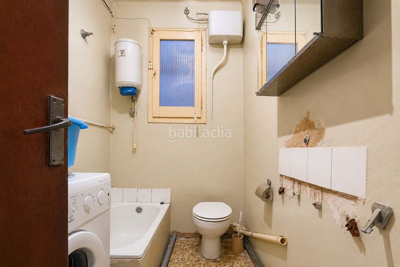 Foto b2d0e93e-f151-4e45-a4c6-3202fe680ba0. Casa adossada amb aparcament a Bràfim