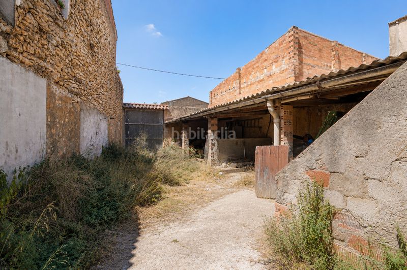 Foto be549cbe-0e86-47ca-982c-0383f6f1ca80. Casa adossada amb aparcament a Bràfim