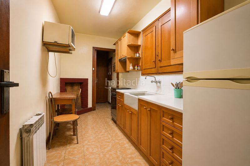 Foto ec593356-bb67-4d20-8e85-ba0b7014cf8c. Casa adossada amb aparcament a Bràfim