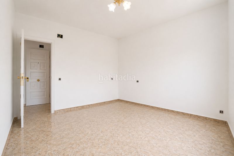 Foto 5c1f83a2-78b3-4db0-86e4-7876bce88a6c. Casa adossada amb aparcament a Vila-seca poble Vila-seca