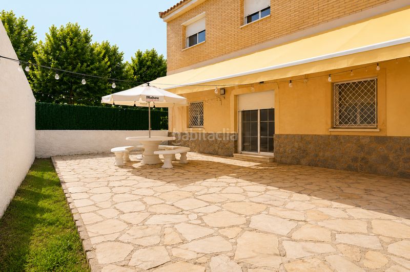 Foto 5c2d83b0-d39a-4173-81e2-7c1f615627a6. Casa adossada amb aparcament a Vila-seca poble Vila-seca