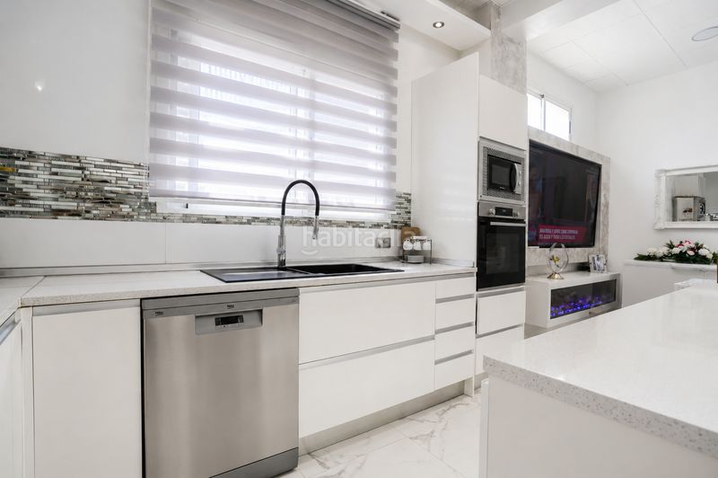 Foto ac41ef45-50a4-4d54-b7a3-501904d1504f. Casa adossada amb aparcament a Vila-seca poble Vila-seca