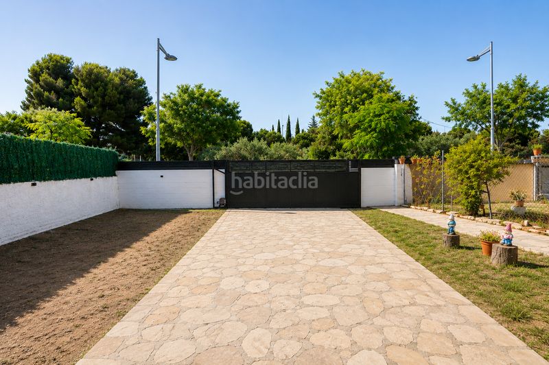 Foto ade4610d-f1a3-4cc5-b64f-5f93478f1d9f. Casa adossada amb aparcament a Vila-seca poble Vila-seca
