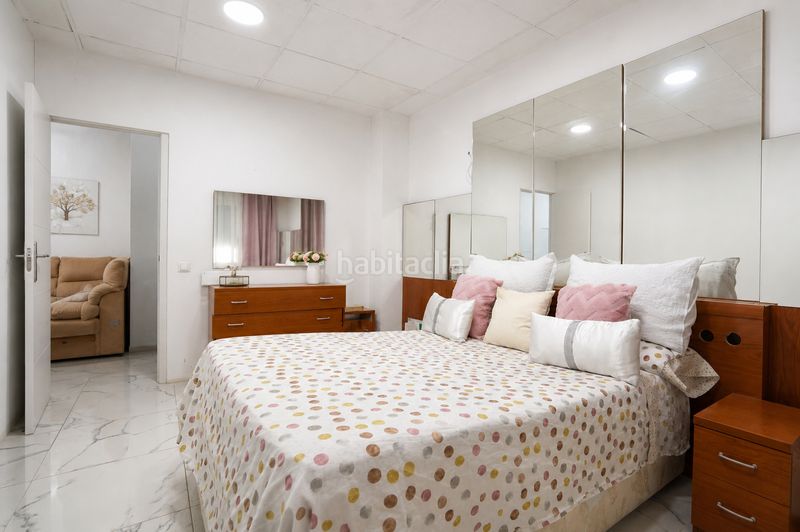 Foto d172e820-8d0d-4ec4-adab-ae92d8431b49. Casa adossada amb aparcament a Vila-seca poble Vila-seca