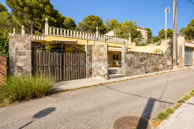 Foto 1aef8dec-d466-4c5c-b733-cb7e2b6a7d74. Chalet casa independiente con parcela de 778 m² en Cunit