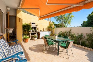Xalet  Carrer violeta. Casa independiente con parcela de 778 m² en cunit