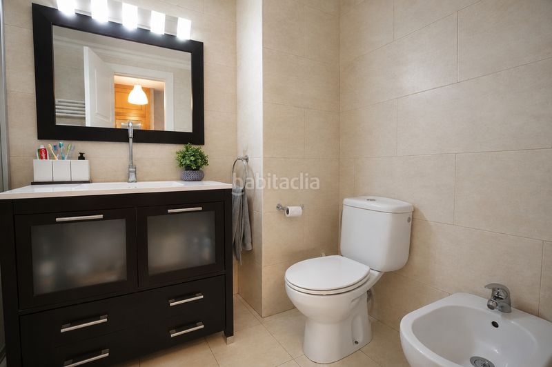 Foto 0bf5dda0-2bda-408c-a81b-86e88efec0b8. Casa adossada amb calefacció aparcament piscina a Reus