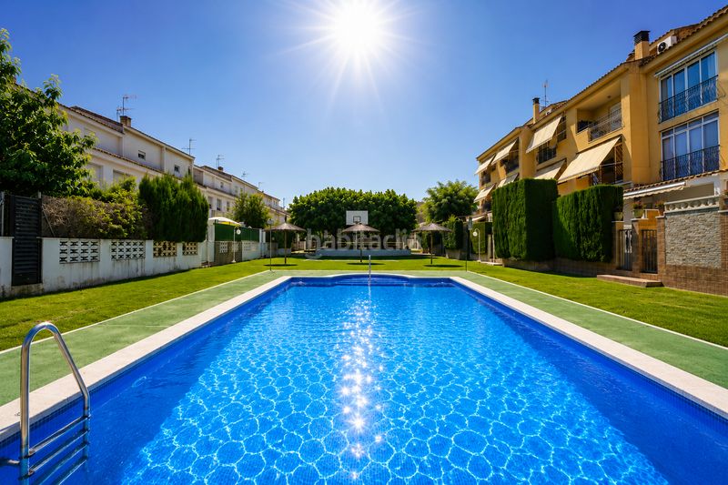 Foto 169c95a5-6bd6-4ed9-8470-adda729f321f. Casa adossada amb calefacció aparcament piscina a Reus