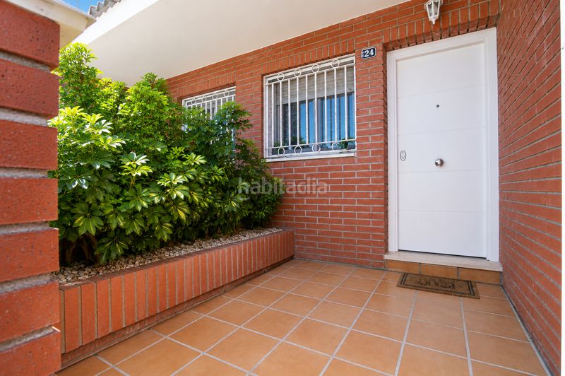 Foto 5fdd4851-686c-44b8-8b30-3d8108640b8d. Casa adossada amb calefacció aparcament piscina a Reus