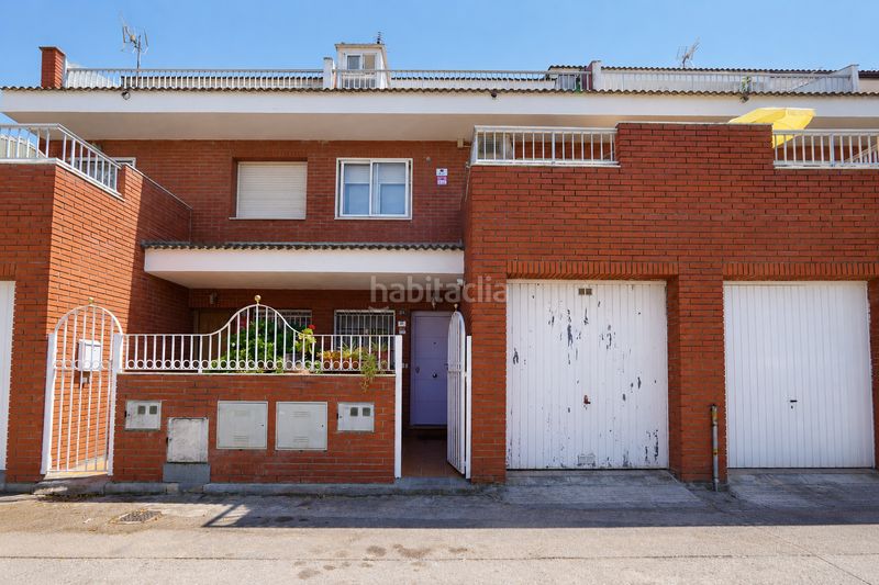 Foto edd5effa-745e-4380-a124-343eae7fc039. Casa adossada amb calefacció aparcament piscina a Reus