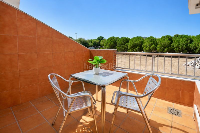 Foto fd6fc46a-f618-4811-b4dc-75942bc156d1. Casa adossada amb calefacció aparcament piscina a Reus
