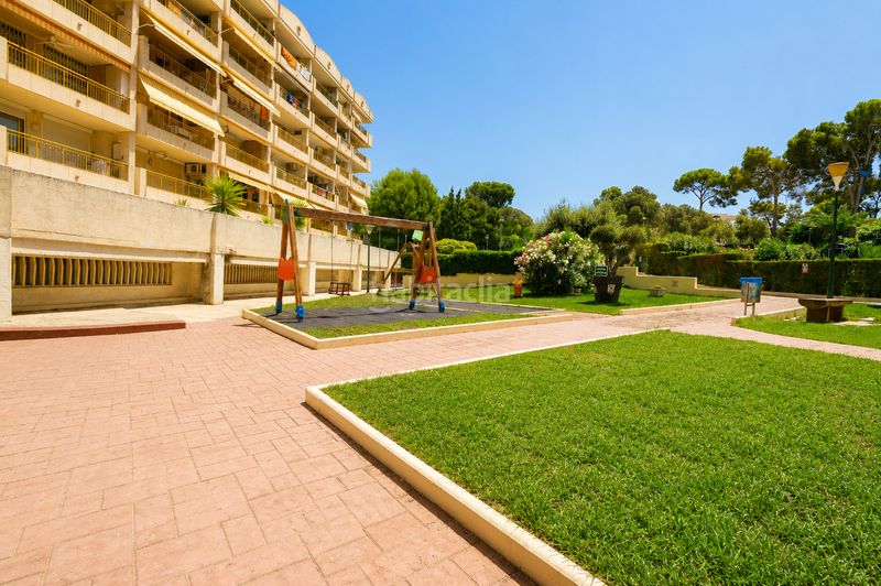 Foto 69aa9cad-c682-400a-baad-09296ca96176. Pis amb piscina a Mar i Camp - Platja dels Capellans Salou