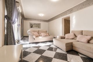 Casa  Carrer de sant ramon. Casa reformada con patio, solárium y trasteros en vila-seca