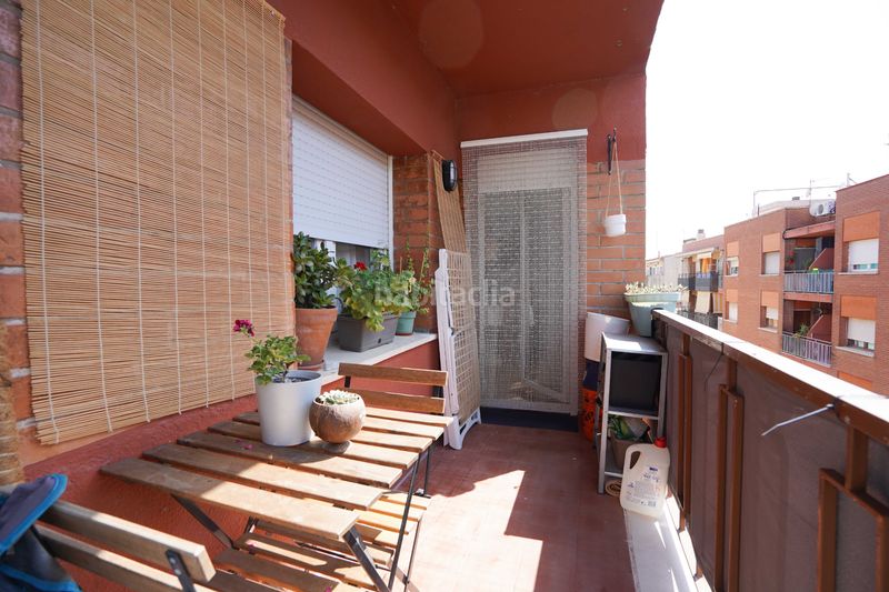 Foto c9115a2e-0843-4567-984f-2831c6091315. Pis amb xemeneia calefacció a Vila-seca poble Vila-seca
