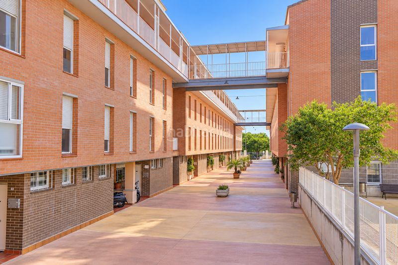 Foto 47b7996d-3a33-4e40-bcf2-f90cc0c23836. Duplex avec parking piscine dans Llevant Reus