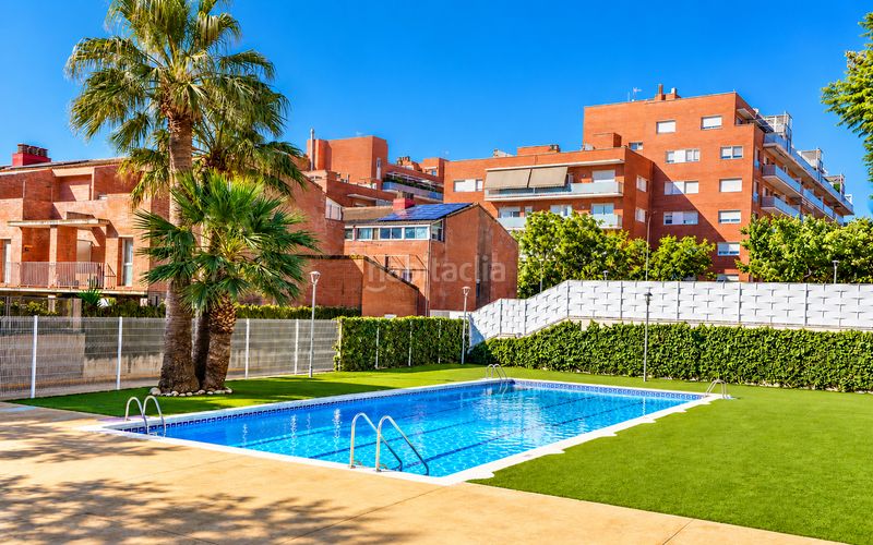 Foto b331f3a9-3c47-40f3-834b-db8bd36aa7da. Duplex avec parking piscine dans Llevant Reus