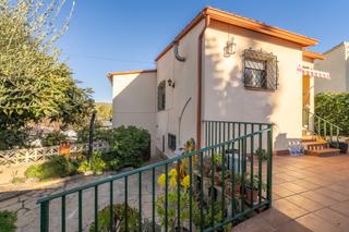 Chalet  Carrer avellaners. Chalet_montornes