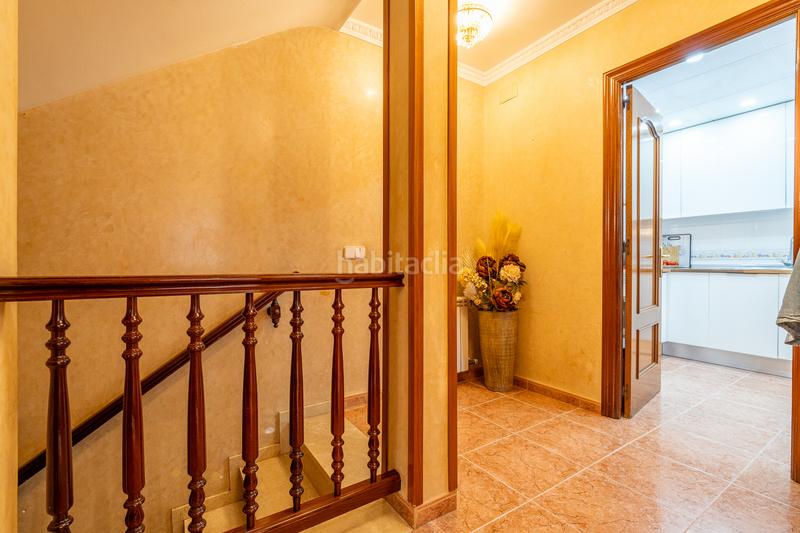 Foto 118628e3-5cd3-4ae0-9d0d-8f5c94b25c7f. Casa adossada amb xemeneia calefacció aparcament a Reus