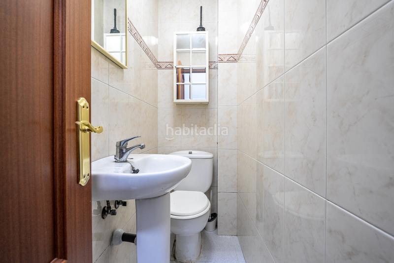 Foto 91e31369-6850-4045-9124-2b142968520e. Casa adossada amb xemeneia calefacció aparcament a Reus