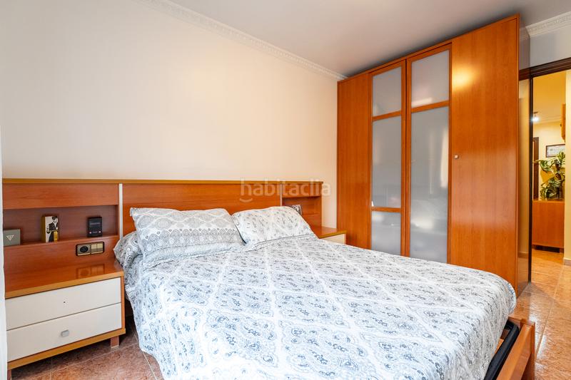 Foto cc39137d-a676-4419-a230-397b834f5331. Casa adossada amb xemeneia calefacció aparcament a Reus
