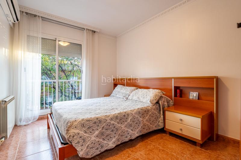 Foto e1ddb7c7-6ba1-423e-9a01-a981e2e5c0f3. Casa adossada amb xemeneia calefacció aparcament a Reus