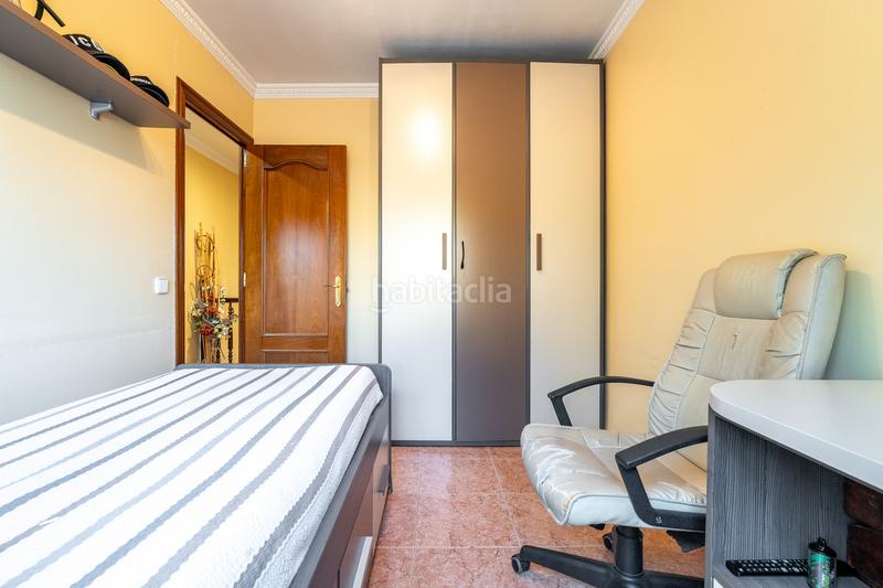 Foto ecbff143-449e-4e0b-8a0b-10876b2542c0. Casa adossada amb xemeneia calefacció aparcament a Reus