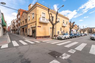 Building in Centre. Edificio esquinero con proyecto aprobado en el centro de reus –