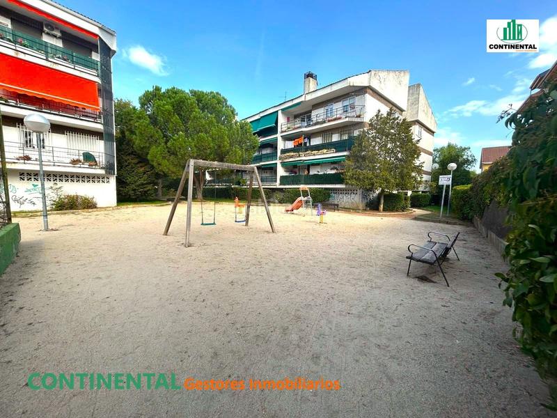 Foto 45fb9a27-3f6a-4bce-8e32-deef5c3b060f. Dúplex amb aparcament piscina a Los Negrales Collado Villalba