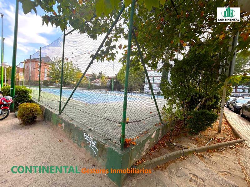 Foto 8f70f72b-8254-4ead-bb46-e919b49f69bd. Dúplex amb aparcament piscina a Los Negrales Collado Villalba