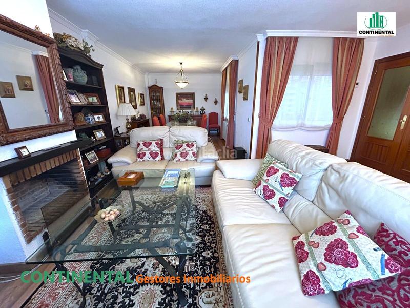 Foto be3c67df-28d3-4ee4-aeaa-aaff485f1def. Casa adossada amb calefacció aparcament piscina a Galapagar