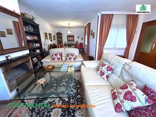 Semi detached house in El Puente