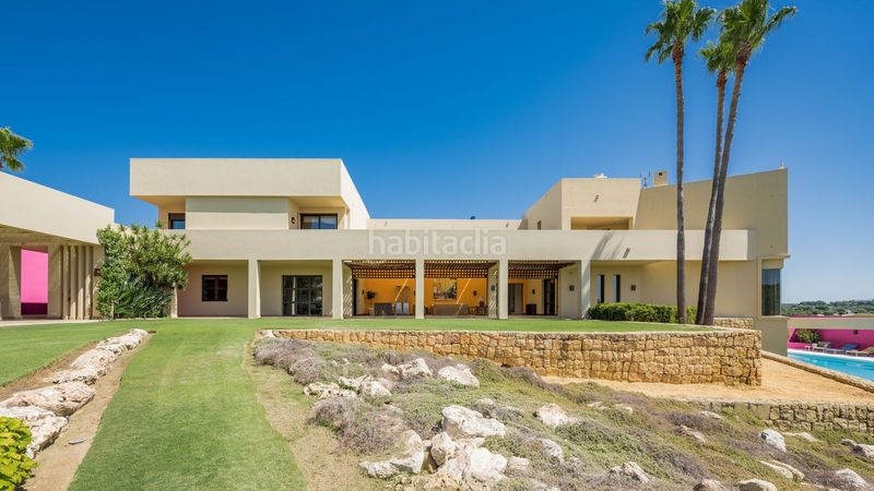 Foto e9f3dfca-aa09-40db-9fa2-f2af492695a4. Chalet en Sotogrande alto Sotogrande