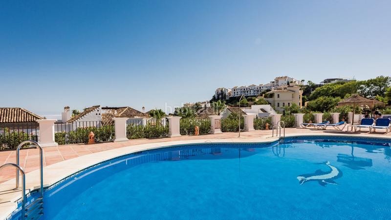 Foto 0442deec-3643-491b-8ab6-e8e0ff902ed3. Appartement avec parking piscine dans los arqueros - puerto del almendro Benahavís