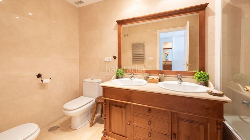 Foto 40bbe464-610a-4497-a08e-2b6dff5c4ce5. Appartement avec parking piscine dans los arqueros - puerto del almendro Benahavís