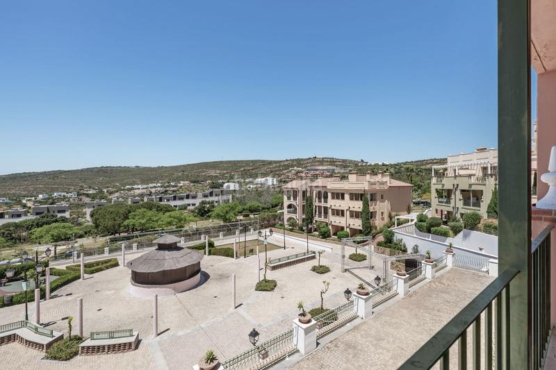 Foto ae7ce014-d1f2-4b16-b9d6-573e5955bcbe. Apartment with parking pool in Chullera Manilva
