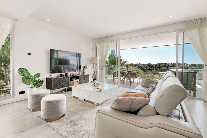 Foto 5039a3fe-4e84-48f5-942f-6a593fb2c64e. Casa adossada amb aparcament piscina a Cancelada Estepona