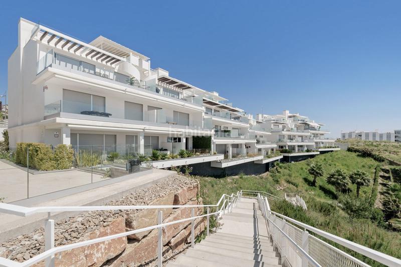 Foto 89e46f9a-14d6-4801-8506-f31da24d10e1. Maison jumelée avec parking piscine dans Cancelada Estepona