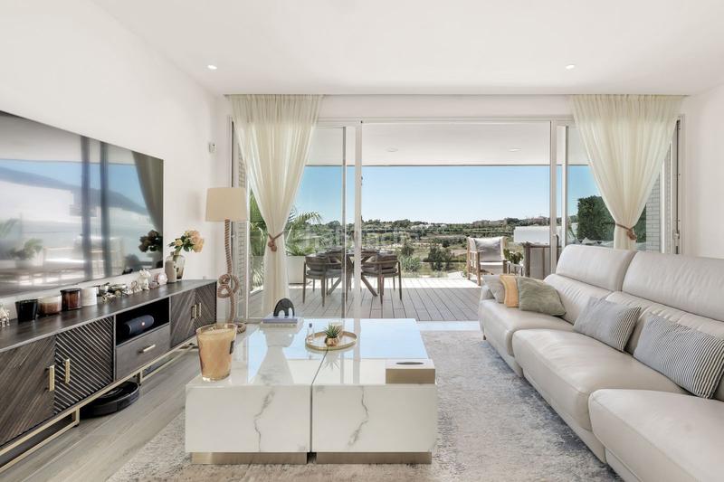 Foto ef7fc92a-e518-4a49-8f2d-87f9df1b7c52. Maison jumelée avec parking piscine dans Cancelada Estepona