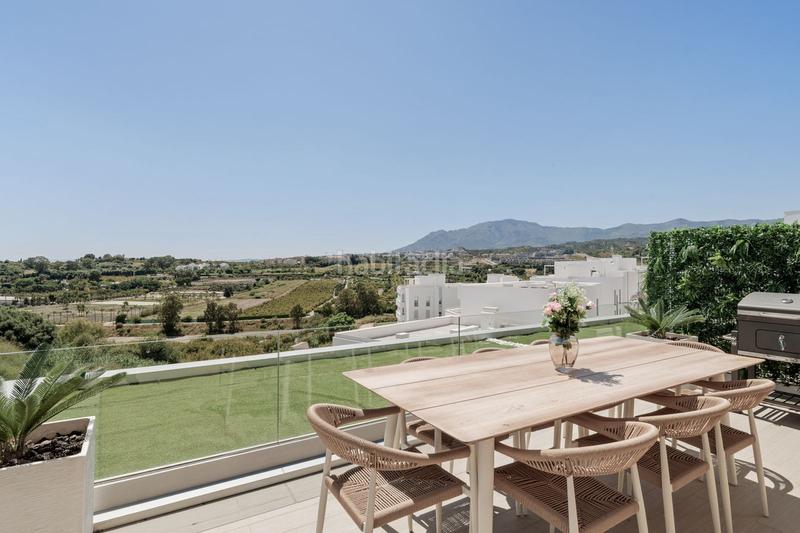 Foto 823a2185-9350-4661-8e0f-338cb2df2c87. Semi detached house with parking pool in Cancelada Estepona