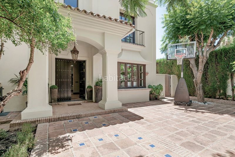 Foto a8cb8cf3-6456-4108-83a9-d2b0f8dddf1a. Chalet en Sierra Blanca Marbella