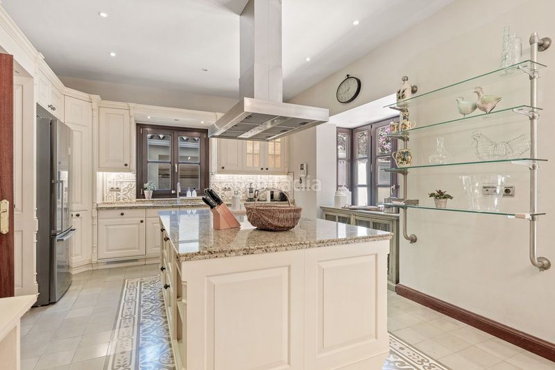 Foto c665f602-2b6a-42a2-838f-714bdc428de1. Chalet en Sierra Blanca Marbella